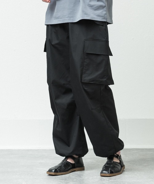 SLICK（スリック）の「T/Cポプリンオーバーサイズカーゴパンツ（カーゴパンツ・メンズ・ブラック/オリーブ・1/2/3）」の2枚目の写真