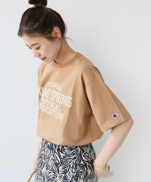Champion(チャンピオン)の「別注【CHAMPION】*RELUME 20s/1 USA Cotton Jersey:ロゴTシャツ(Tシャツ/カットソー・レディース・ネイビー系2/ホワイト/ベージュ/グリーン・LARGE)」の16枚目の写真