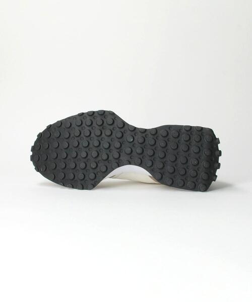 NEW BALANCE（ニューバランス）の「＜New Balance（ニューバランス）＞ MS327/スニーカー（スニーカー・メンズ・ベージュ/ブラック・28cm/25cm/26cm/26.5cm/27cm/25.5cm/28.5cm/27.5cm/29cm）」の5枚目の写真