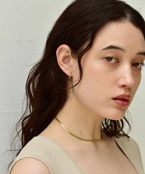 LHME（エルエイチエムイー）の「【WEB限定】”Gleam”スリムフープピアスSS/サージカルステンレス（金属アレルギー対応）【LHME / エルエイチエムイー】（ピアス（両耳用）・レディース・シルバー/ゴールド・ONE SIZE）」の19枚目の写真