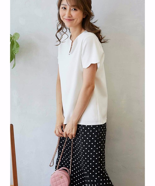 M y u(ミュー)の「パール襟 袖スカラップTシャツ(Tシャツ/カットソー・レディース・ホワイト/ブラック/ピンク/ホワイト系1/ブラック系1/ピンク系1・FREE)」の9枚目の写真