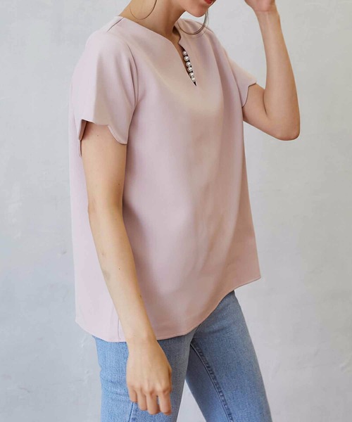 M y u(ミュー)の「パール襟 袖スカラップTシャツ(Tシャツ/カットソー・レディース・ホワイト/ブラック/ピンク/ホワイト系1/ブラック系1/ピンク系1・FREE)」の16枚目の写真
