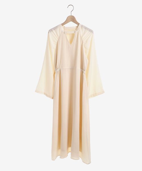 MAJESTIC LEGON（マジェスティックレゴン）の「袖スリットフレアーワンピース（ワンピース・レディース・アイボリー/ホワイト系その他2/ブラック系その他・SMALL/MEDIUM）」の7枚目の写真