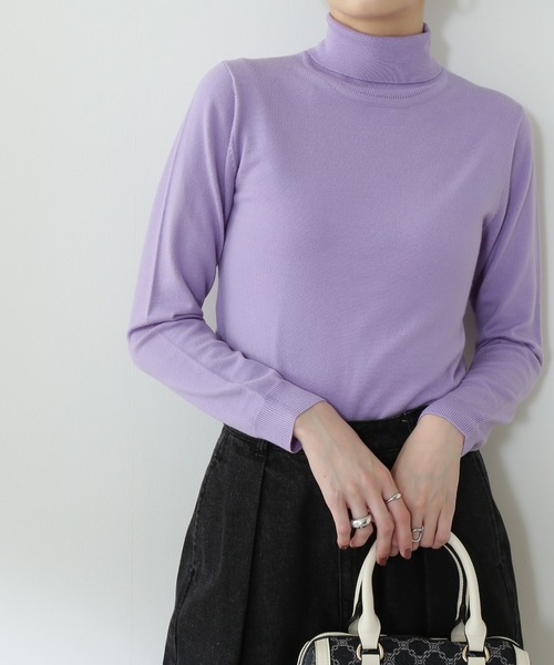 N.(N. Natural Beauty Basic)(エヌエヌナチュラルビューティーベーシック)の「◆ウールベーシック天竺プレーティングタートルネックニット(ニット/セーター・レディース・オフホワイト/ブラック/モーブ系/イエロー/レッド・MEDIUM)」の20枚目の写真