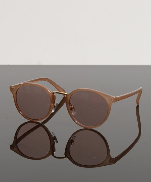 Revo.(レボ)の「<STANDARD>BOSTON COLOR LENS SUNGLASSES / "スタンダード" ボストン コンビ サングラス カラーレンズ クリアフレーム UVカット(サングラス・レディース・ライトグレー/ライトブルー/ブラック/ブラウン/グレー/オリーブ/ライトブラウン/クリア/マスタード/ブロンズ/ブラック×ブラック/ブラック系その他/ブルー系その他/ライトパープル/シャンパン/グレー系その他/ライトグレー系/ブラウン系その他/ブラック系その他2・FREE)」の19枚目の写真