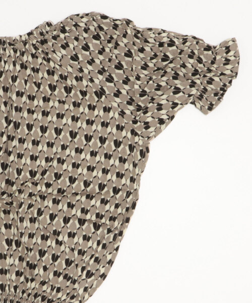 sandy（サンディー）の「【sandy】プリントシャーリングブラウス（シャツ/ブラウス・レディース・レッド/レッド系その他/ブルーグリーン/ブラック・FREE）」の6枚目の写真