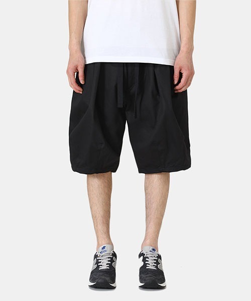 is-ness（イズネス）の「is-ness / イズネス：BALLOON EZ SHORTS