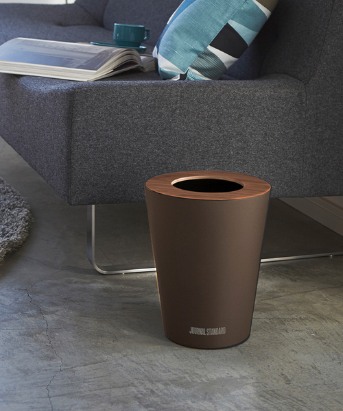 tower(タワー)の「山崎実業【TOWER / タワー×JSF】JSF ROUND TRASH CAN ゴミ箱 ^(ダストボックス・レディース・チャコールグレー/ブラウン・FREE)」の13枚目の写真