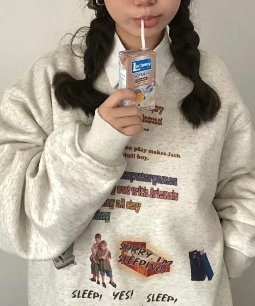 Vipoa（ヴィポア）の「RETRO DESIGN SWEAT（スウェット・レディース・オートミール・FREE）」の4枚目の写真