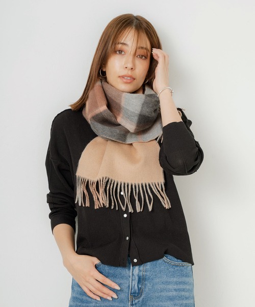 macocca(マコッカ)の「シルケットウールカシミヤブレンド チェック マフラー(マフラー・レディース・ブラウン/イエロー/ラベンダー/ライトベージュ/ネイビー/ブラウン系その他/ブラック・FREE)」の20枚目の写真