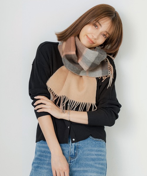 macocca(マコッカ)の「シルケットウールカシミヤブレンド チェック マフラー(マフラー・レディース・ブラウン/イエロー/ラベンダー/ライトベージュ/ネイビー/ブラウン系その他/ブラック・FREE)」の19枚目の写真