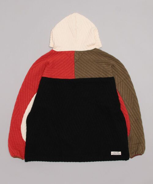 CAL O LINE（キャルオーライン）の「CAL O LINE /キャルオーライン　QUILED HOODY キルテッドフーディー（パーカー・メンズ・ブラック・M）」の2枚目の写真