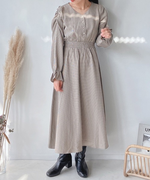 AS KNOW AS plus（アズノゥアズプラス）の「♪パワショルキラ釦ワンピース　【2023AWアイテム】（ワンピース・レディース・ブルーグレー/ベージュ系その他/ブラック/グリーン/ブラック系その他/ホワイト系その他/ブラック系/ブラウン系/ベージュ系その他2/ベージュ系その他3・FREE）」の7枚目の写真