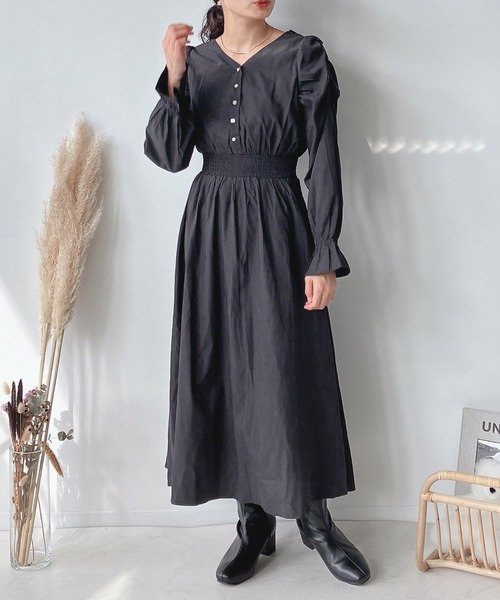 AS KNOW AS plus（アズノゥアズプラス）の「♪パワショルキラ釦ワンピース　【2023AWアイテム】（ワンピース・レディース・ブルーグレー/ベージュ系その他/ブラック/グリーン/ブラック系その他/ホワイト系その他/ブラック系/ブラウン系/ベージュ系その他2/ベージュ系その他3・FREE）」の2枚目の写真