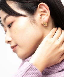 三丁目六番地Tokyo（サンチョウメロクバンチトウキョウ）の「三丁目六番地Tokyo  ニュアンス プレート ピアス MT 044 AMT（ピアス（両耳用））」