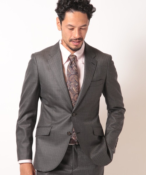 MEN'S BIGI(メンズビギ)の「ブライトシャドーストライプススーツセットアップ(セットアップ・メンズ・ネイビー/グレー・01/02/03/04)」の2枚目の写真