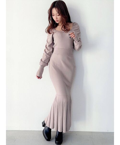 RESEXXY（リゼクシー）の「ギャザースリーブワンピース（ワンピース・レディース・ブルー/ベージュ/ブラック・FREE）」の6枚目の写真