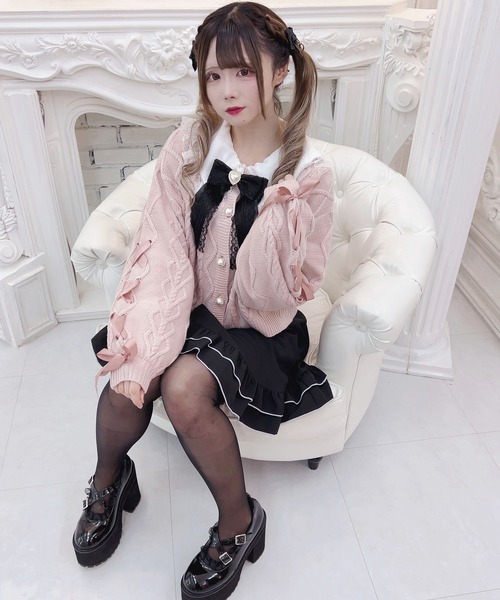 MA*RS（アメーバーマーズ）の「レースアップ袖ケーブルニット