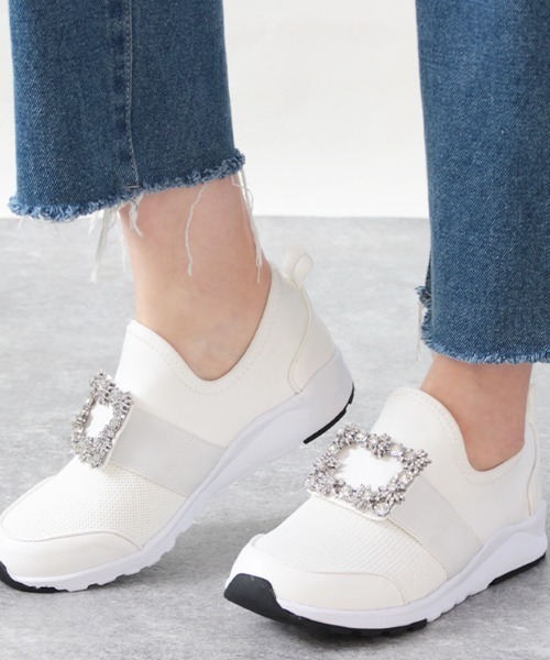 ALETTA(アレッタ)の「軽量 煌めく ビジュースニーカー / パールスニーカー(スリッポン・レディース・ホワイト/ブラック/ホワイト系その他/ブラック系その他・S/M/L/LL)」の2枚目の写真