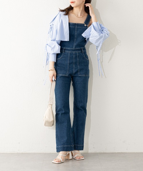 Chico（チコ）の「ストレッチデニムサロペット（サロペット/オーバーオール・レディース・ネイビー/ホワイト/ブルー・0/1）」の8枚目の写真