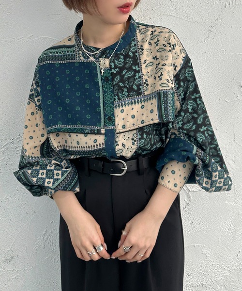 apres jour mignon(アプレジュールミニョン)の「バンドカラーアソート柄シャツ【ZOZOTOWN限定アイテム】(シャツ/ブラウス・レディース・ブラウン系その他/パープル系その他/グリーン系その他/ブルー系その他・フリー/X-LARGE)」の3枚目の写真