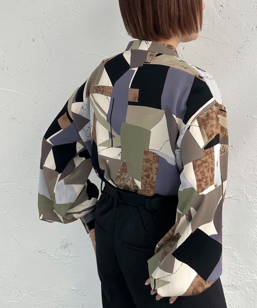 apres jour mignon(アプレジュールミニョン)の「バンドカラーアソート柄シャツ【ZOZOTOWN限定アイテム】(シャツ/ブラウス・レディース・ブラウン系その他/パープル系その他/グリーン系その他/ブルー系その他・フリー/X-LARGE)」の8枚目の写真