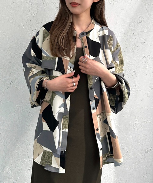 apres jour mignon(アプレジュールミニョン)の「バンドカラーアソート柄シャツ【ZOZOTOWN限定アイテム】(シャツ/ブラウス・レディース・ブラウン系その他/パープル系その他/グリーン系その他/ブルー系その他・フリー/X-LARGE)」の19枚目の写真