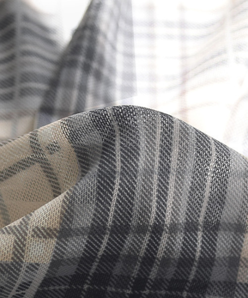 MIMIMEMETE（ミミメメット）の「シアーチェック柄 チュールカットソー（Tシャツ/カットソー・レディース・ライトアッシュグレー/カーキブラウン・M）」の13枚目の写真
