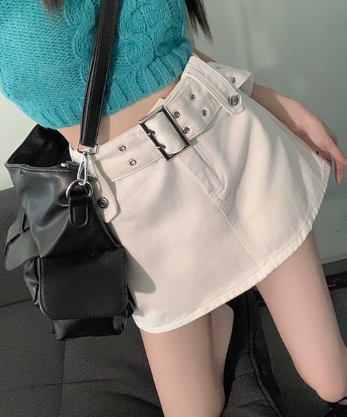 SPIGA（スピーガ）の「ﾍﾞﾙﾄ付ｽｶｰﾄ風ｼｮｰﾄﾊﾟﾝﾂ（その他パンツ・レディース・ホワイト/ブラック/ブルー・SMALL/MEDIUM）」の11枚目の写真