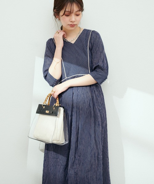natural couture(ナチュラルクチュール)の「細ストライプ配色コードワンピース(ワンピース・レディース・オフホワイト/オレンジ/ネイビー・MEDIUM/LARGE)」の17枚目の写真