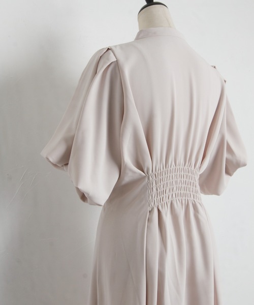 tocco closet（トッコ　クローゼット）の「【ZOZO限定】ウエストタックバルーンスリーブワンピース（ワンピース・レディース・ベージュ/ブラック/ブルー・M）」の11枚目の写真