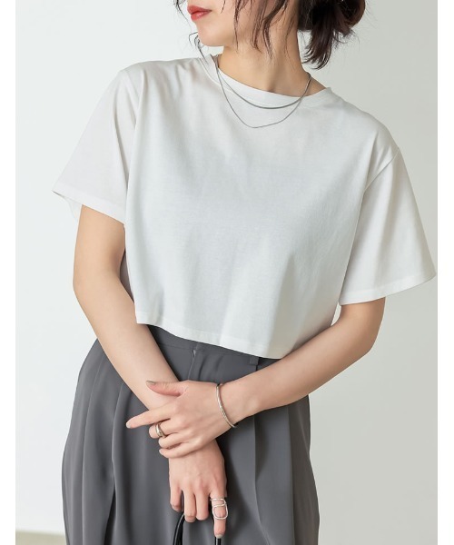 Re:EDIT（リエディ）の「[接触冷感]コットンブレンドクロップド丈Tシャツ（Tシャツ/カットソー・レディース・ブラック/ホワイト・LARGE/MEDIUM）」の2枚目の写真