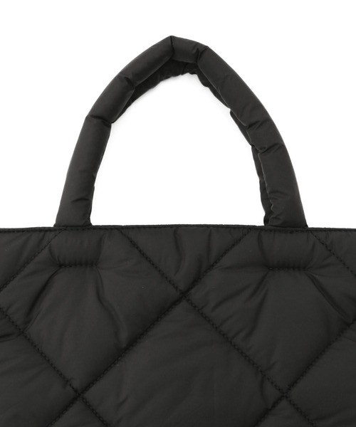 ADAM ET ROPE'（アダムエロペ）の「【PC・A4対応】【一部WEB限定カラー】〈追加〉キルティングPCケース（トートバッグ・レディース・ブラック/ブラウン/パープル/イエロー/ピンク/グレー・FREE）」の22枚目の写真