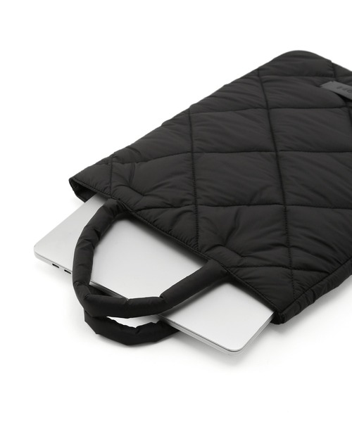 ADAM ET ROPE'（アダムエロペ）の「【PC・A4対応】【一部WEB限定カラー】〈追加〉キルティングPCケース（トートバッグ・レディース・ブラック/ブラウン/パープル/イエロー/ピンク/グレー・FREE）」の17枚目の写真