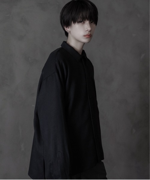 sisa.（シサ）の「Strap tweed shirt/ストラップツィードシャツ（シャツ/ブラウス・メンズ・ベージュ/ブラック・SMALL/MEDIUM/LARGE）」の7枚目の写真