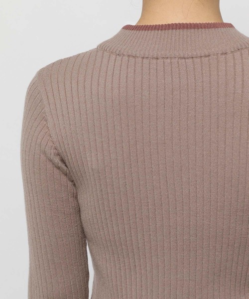 mysty woman（ミスティウーマン）の「レイヤードカラーフレアスリーブニット　978468（ニット/セーター・レディース・オフホワイト/ブラック/モカ・FREE）」の14枚目の写真