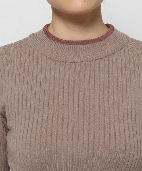 mysty woman（ミスティウーマン）の「レイヤードカラーフレアスリーブニット　978468（ニット/セーター・レディース・オフホワイト/ブラック/モカ・FREE）」の10枚目の写真