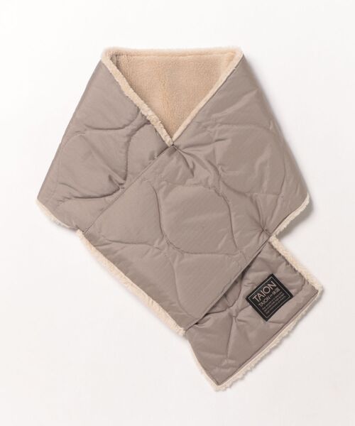 TAION(タイオン)の「【TAION / タイオン】MILITARY REVERSIBLE DOWN SCARF / リバーシブルキルティングダウンマフラー(マフラー・レディース・ブラック×ブラック/クリーム/オリーブ/ブラック×ホワイト/セージグリーン/チャコールグレー/ベージュ/モカ/ダークネイビー・FREE)」の4枚目の写真