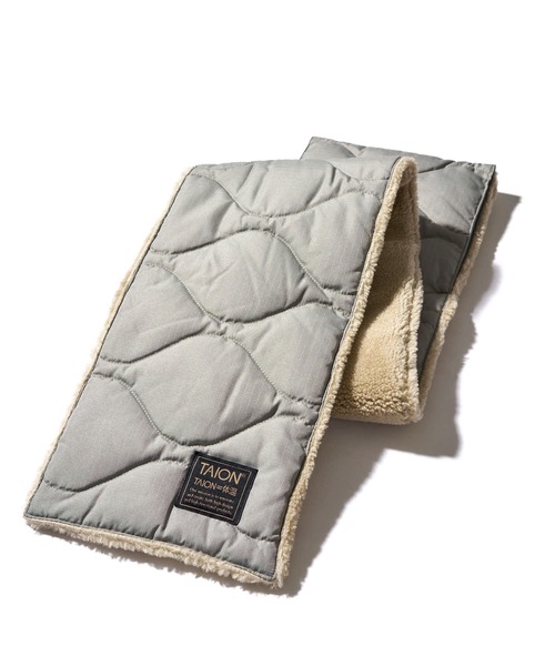 TAION(タイオン)の「【TAION / タイオン】MILITARY REVERSIBLE DOWN SCARF / リバーシブルキルティングダウンマフラー(マフラー・レディース・ブラック×ブラック/クリーム/オリーブ/ブラック×ホワイト/セージグリーン/チャコールグレー/ベージュ/モカ/ダークネイビー・FREE)」の13枚目の写真