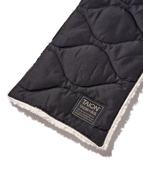 TAION(タイオン)の「【TAION / タイオン】MILITARY REVERSIBLE DOWN SCARF / リバーシブルキルティングダウンマフラー(マフラー・レディース・ブラック×ブラック/クリーム/オリーブ/ブラック×ホワイト/セージグリーン/チャコールグレー/ベージュ/モカ/ダークネイビー・FREE)」の15枚目の写真