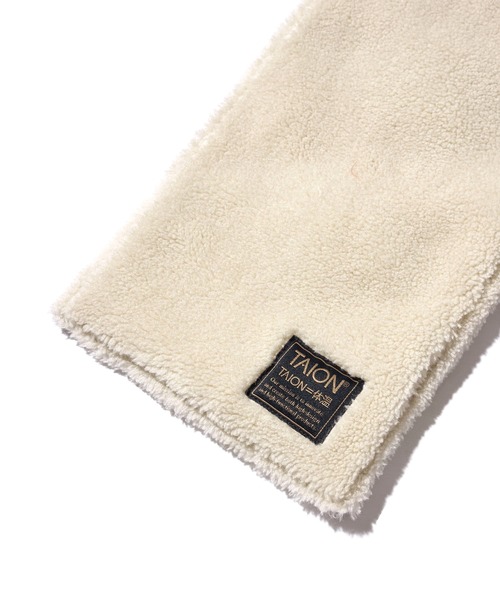 TAION(タイオン)の「【TAION / タイオン】MILITARY REVERSIBLE DOWN SCARF / リバーシブルキルティングダウンマフラー(マフラー・レディース・ブラック×ブラック/クリーム/オリーブ/ブラック×ホワイト/セージグリーン/チャコールグレー/ベージュ/モカ/ダークネイビー・FREE)」の16枚目の写真