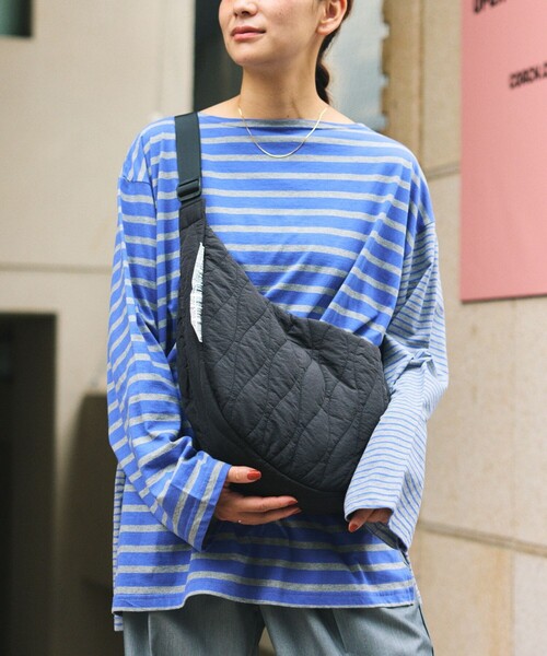 WEEKEND(ER)（ウィークエンダー）の「WEEKEND(ER)×FREAK'S STORE/ウィークエンダー×フリークスストア 別注 ラウンド ナイロン キルト ハーフムーン ショルダーバッグ（ショルダーバッグ・レディース・ベージュ/ライム/ブラック/オレンジ/グレー/ブルー・ONE SIZE）」の12枚目の写真