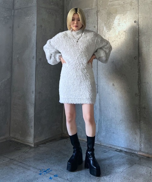 PAGEBOY（ページボーイ）の「フェザーニットミニワンピース（ワンピース・レディース・ライトグレー/ブラック・FREE）」の12枚目の写真