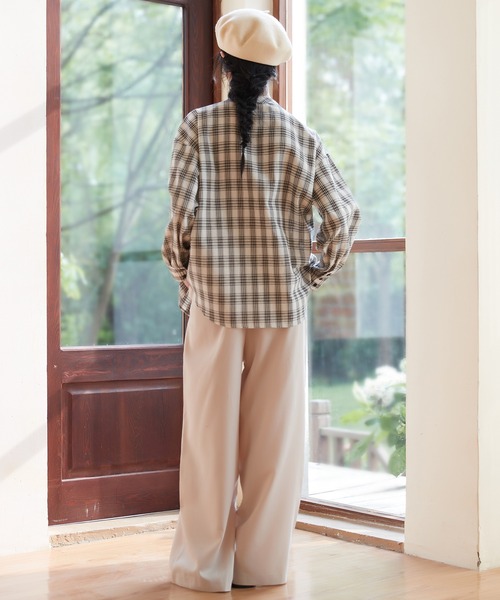 On One's Own（オンワンズオン）の「On One's Own チョーカーネックセンタースリットチェック長袖ブラウス（シャツ/ブラウス・レディース・ホワイト/ブラック・FREE）」の10枚目の写真