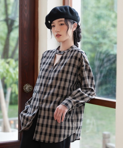 On One's Own（オンワンズオン）の「On One's Own チョーカーネックセンタースリットチェック長袖ブラウス（シャツ/ブラウス・レディース・ホワイト/ブラック・FREE）」の18枚目の写真