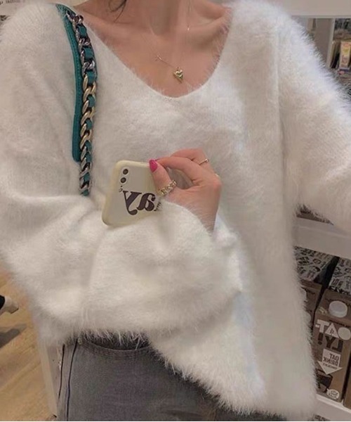 Dream garden（ドリームガーデン）の「Vネック フェザーヤーン ニット プルオーバー（ニット/セーター・レディース・ブラック/ピンク/ブルー/ホワイト・FREE）」の2枚目の写真