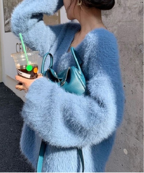 Dream garden（ドリームガーデン）の「Vネック フェザーヤーン ニット プルオーバー（ニット/セーター・レディース・ブラック/ピンク/ブルー/ホワイト・FREE）」の4枚目の写真