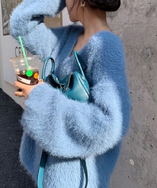 Dream garden（ドリームガーデン）の「Vネック フェザーヤーン ニット プルオーバー（ニット/セーター・レディース・ブラック/ピンク/ブルー/ホワイト・FREE）」の6枚目の写真