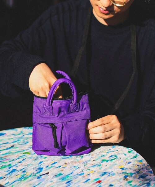 bpr BEAMS（ビーピーアール ビームス ）の「SML / HELMET BAG MINI（ショルダーバッグ・メンズ・オレンジ/ブラック/オリーブ/イエロー/パープル/ブルー・ONE SIZE）」の5枚目の写真