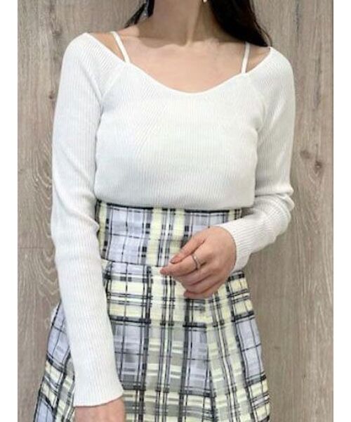 MERCURYDUO（マーキュリーデュオ）の「2WAYナローストラップリブニット（ニット/セーター・レディース・オフホワイト/ライトブルー/ブラック/ラベンダー/ライム・FREE）」の2枚目の写真